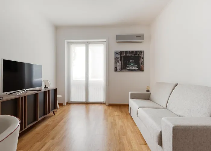 Modern Apartment 650M From Domodossola M5!