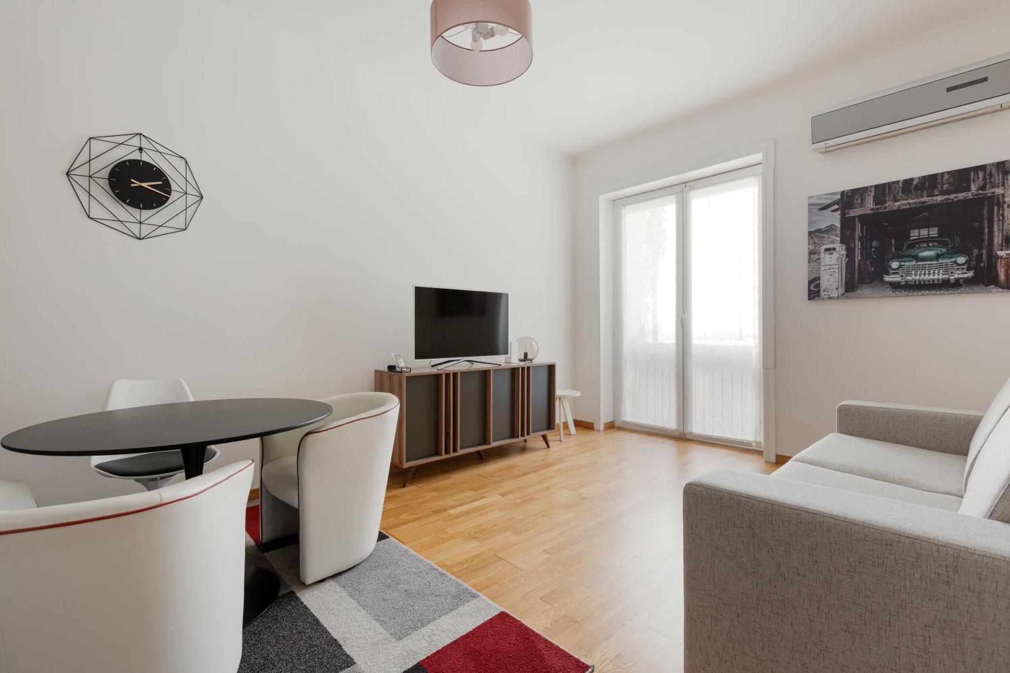 Modern 650m From Domodossola M5! Appartement