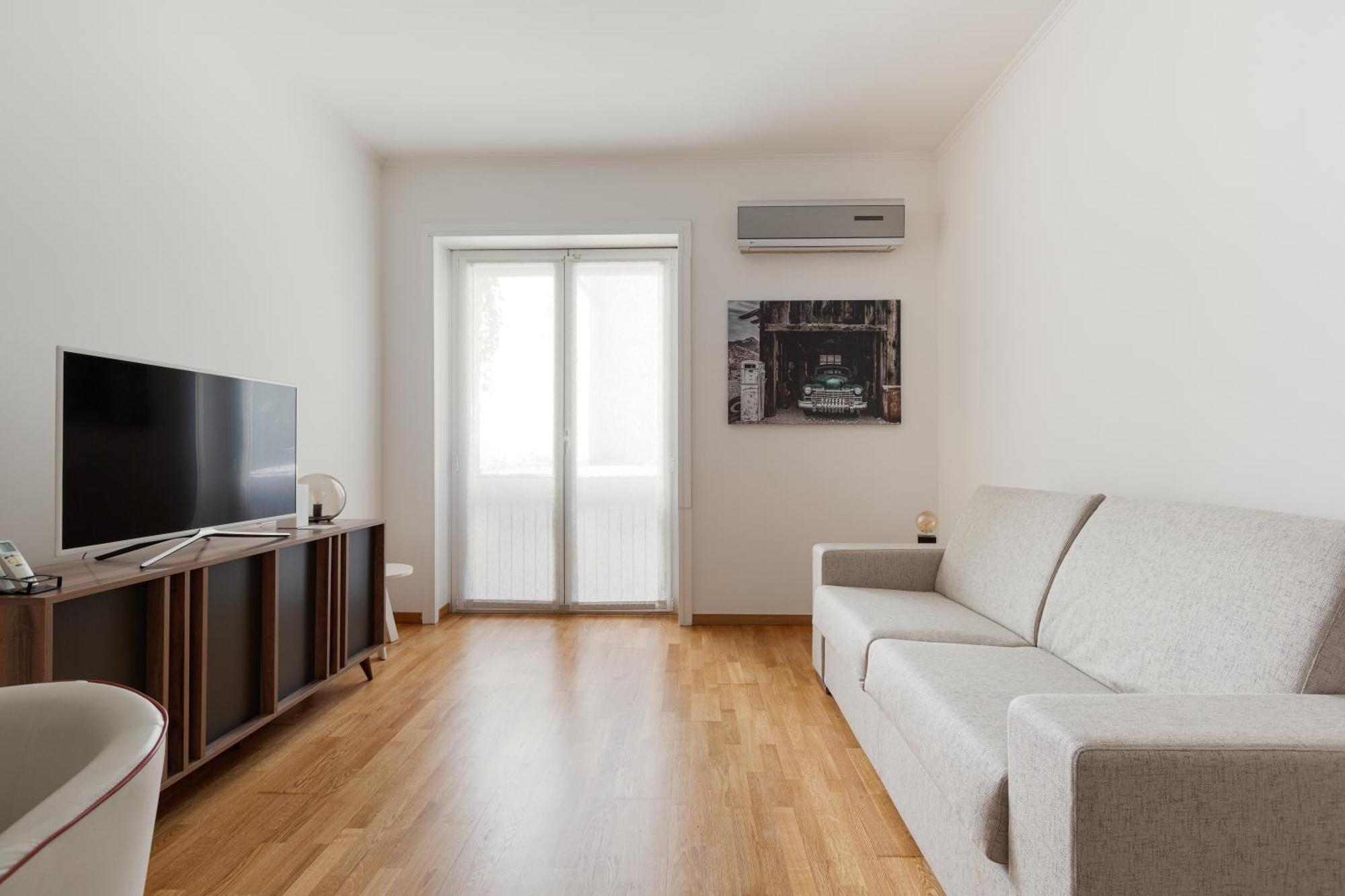 Modern 650m From Domodossola M5! Appartement